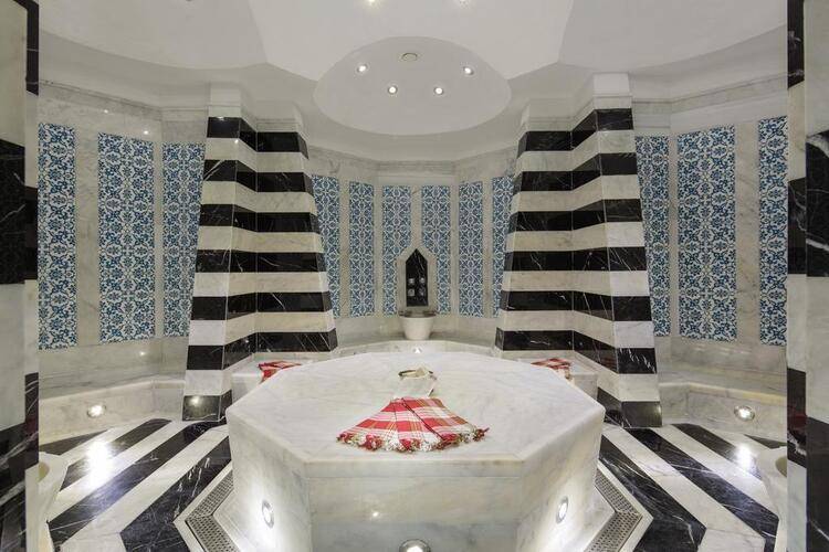 Doubletree By Hilton Kusadasi