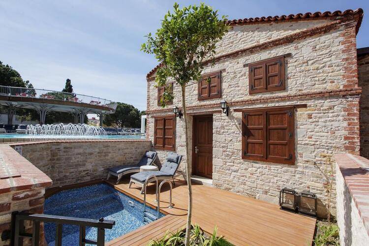 Doubletree By Hilton Kusadasi