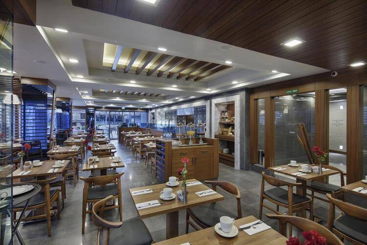 Doubletree By Hilton Kusadasi