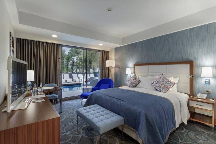 Doubletree By Hilton Kusadasi
