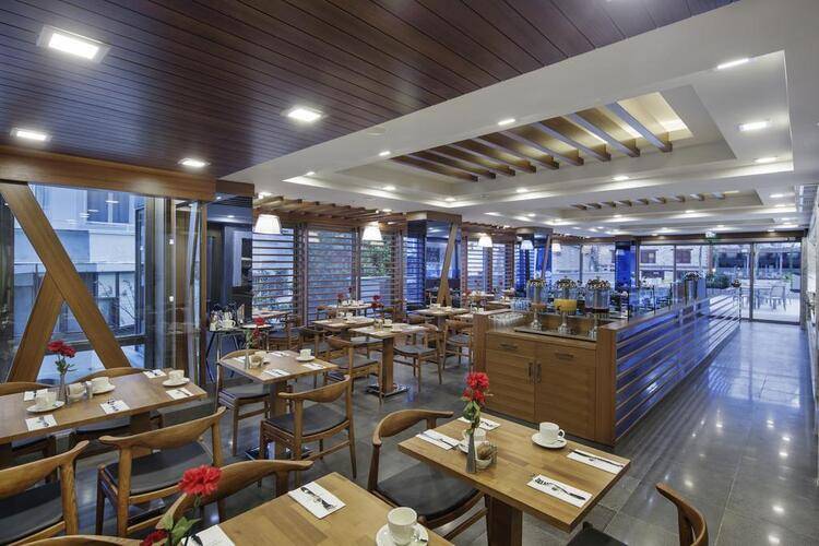 Doubletree By Hilton Kusadasi