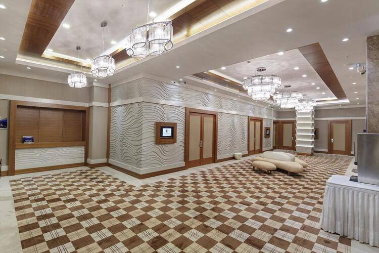 Doubletree By Hilton Kusadasi