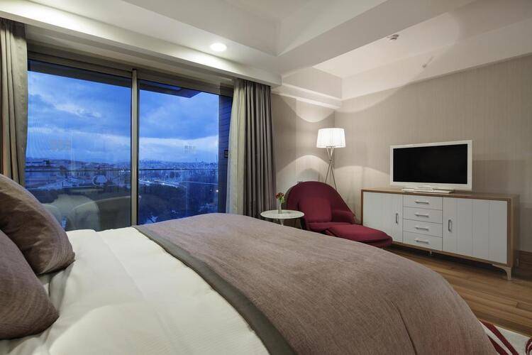 Doubletree By Hilton Kusadasi