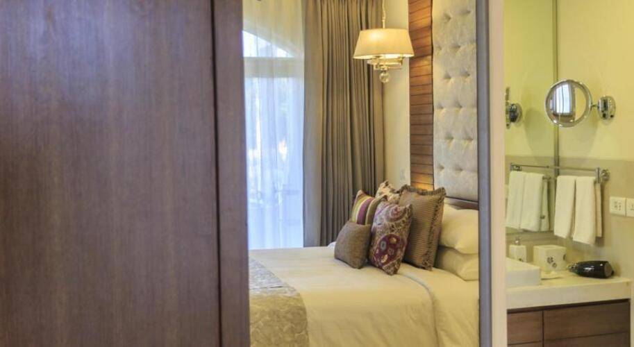 Acron Waterfront Resort