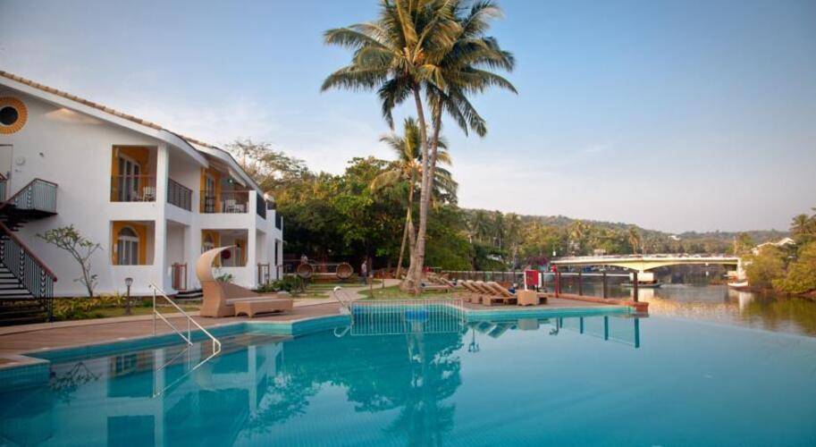 Acron Waterfront Resort