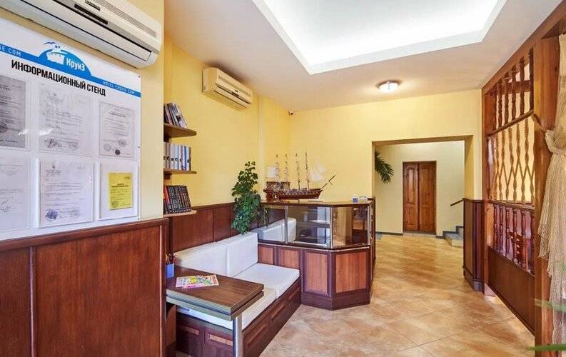 Отель Круиз