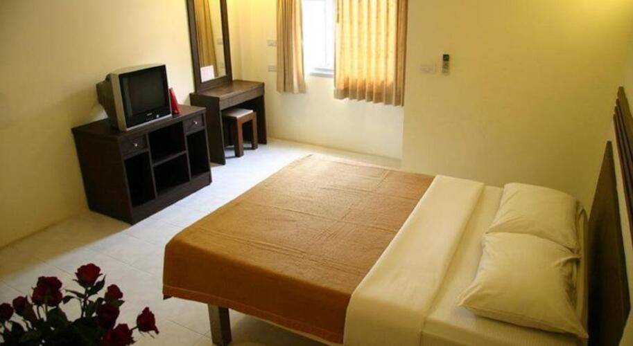18 Coins Hotel