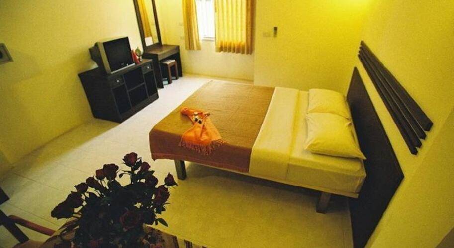 18 Coins Hotel