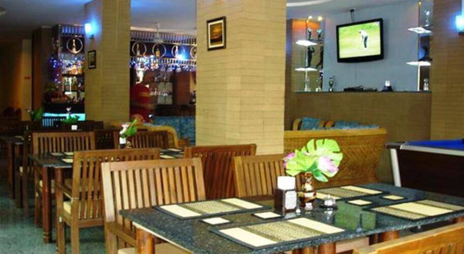 18 Coins Hotel
