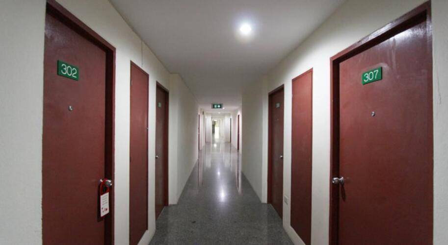 18 Coins Hotel