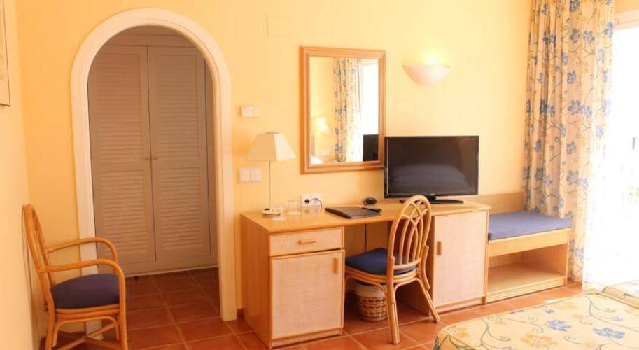 Dwo Les Palmeres (Ex.Les Palmeres Hotel)