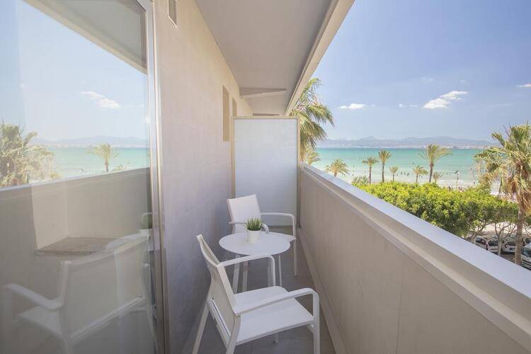 Whala! Beach Hotel