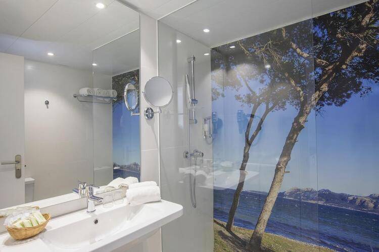 Whala! Beach Hotel