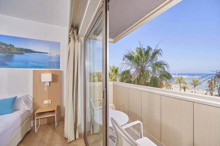 Whala! Beach Hotel