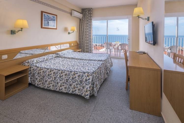Catalonia Hotel