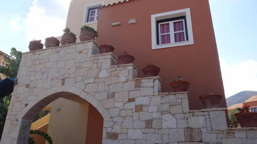 Dia Apartments
