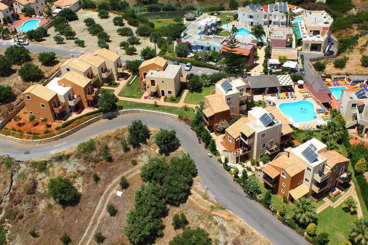 Dia Apartments