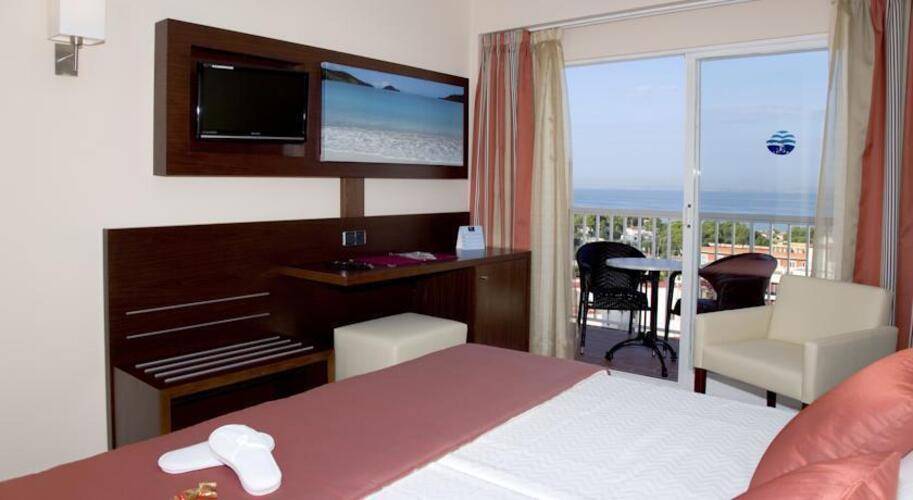 Torre Azul Hotel (Adults Only 16+)