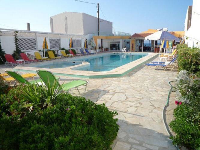 Haris Studios Apartments