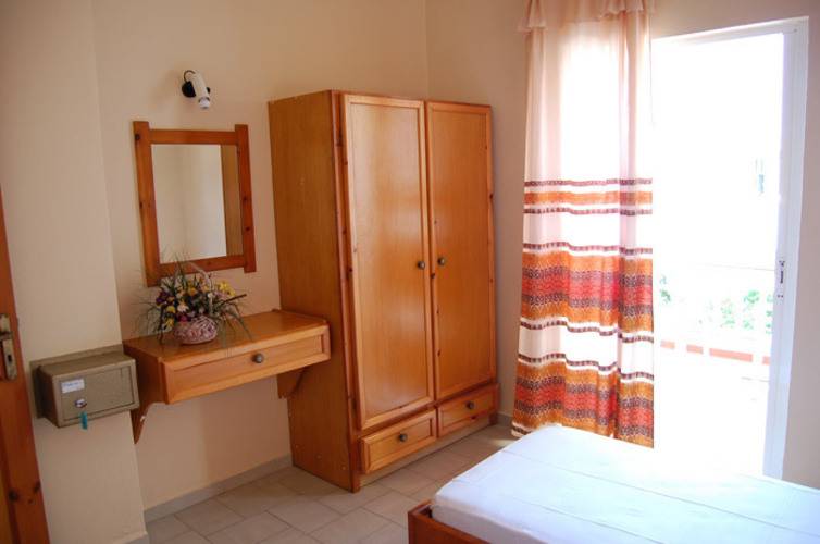Haris Studios Apartments
