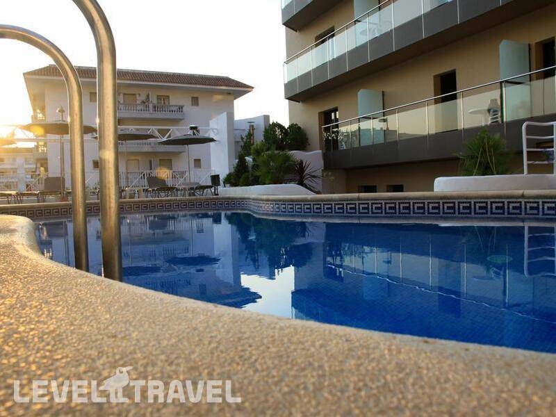 Фотография Petit Palau Hotel (Adults Only 14+)