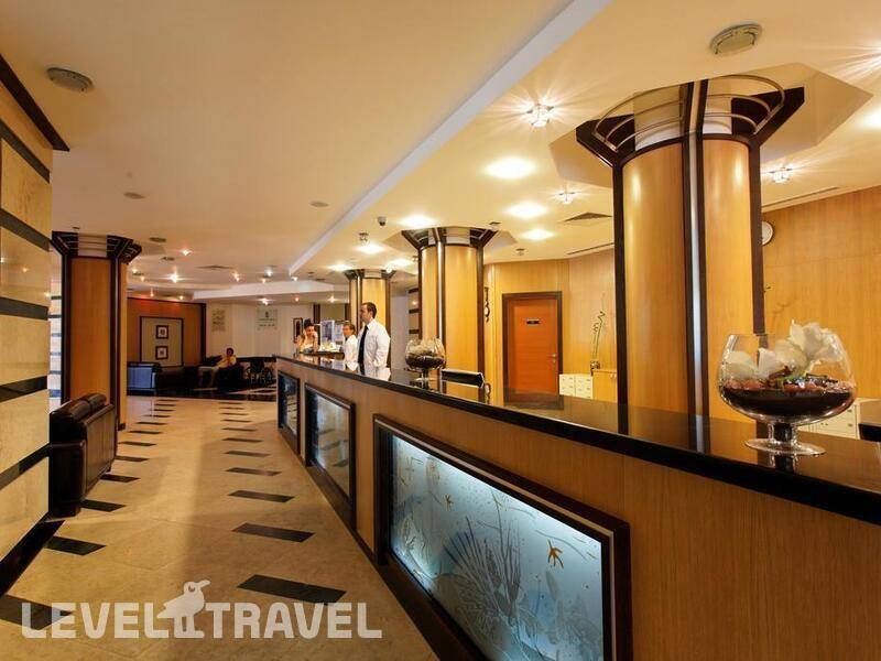 Фотография Emerald Beach Resort