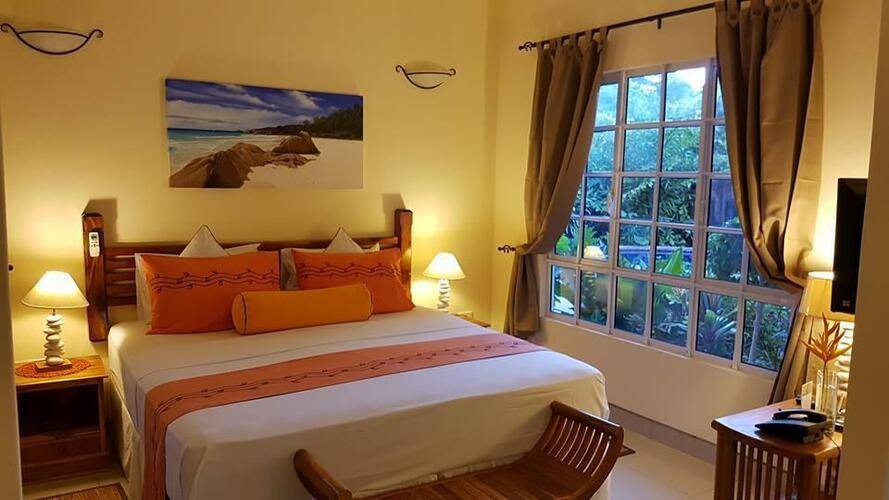 Maison Charme De L'Ile Hotel