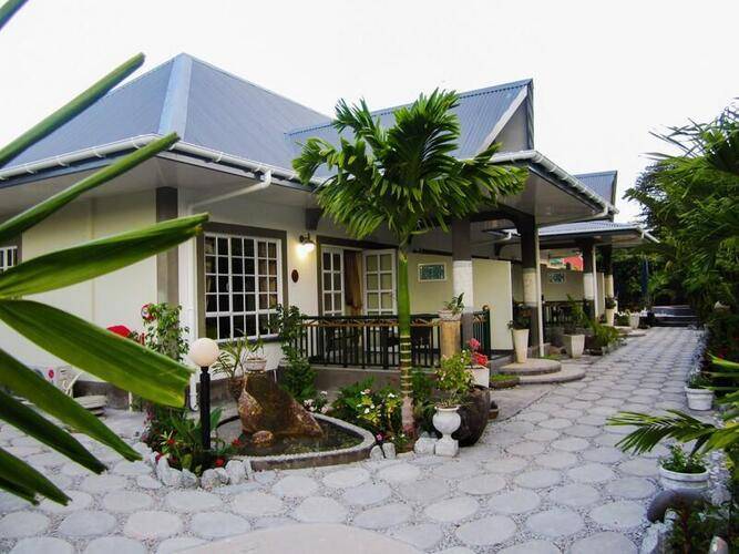 Maison Charme De L'Ile Hotel