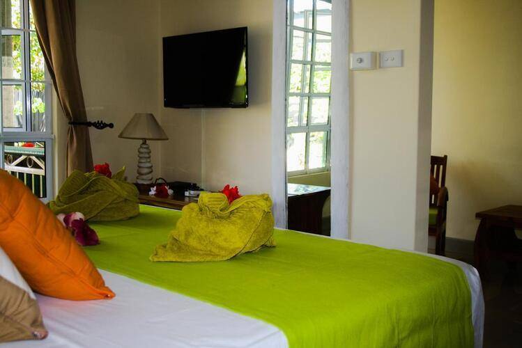 Maison Charme De L'Ile Hotel