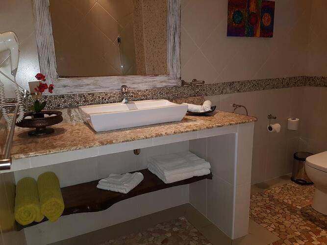 Maison Charme De L'Ile Hotel