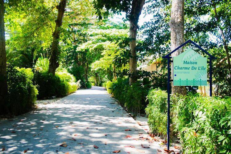 Maison Charme De L'Ile Hotel
