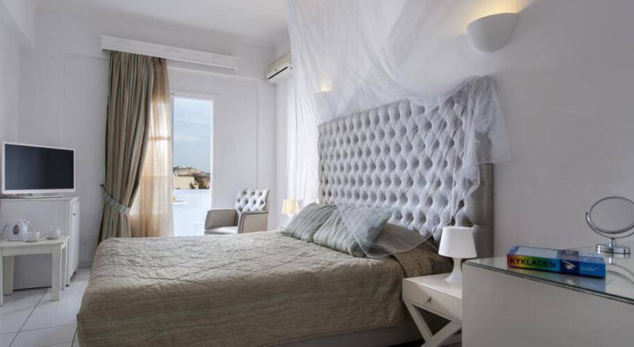 Daedalus Hotel