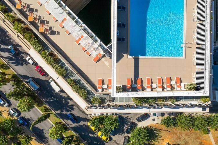 Divani Caravel Hotel
