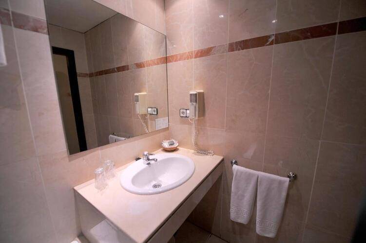 Glories Hotel — фото 25