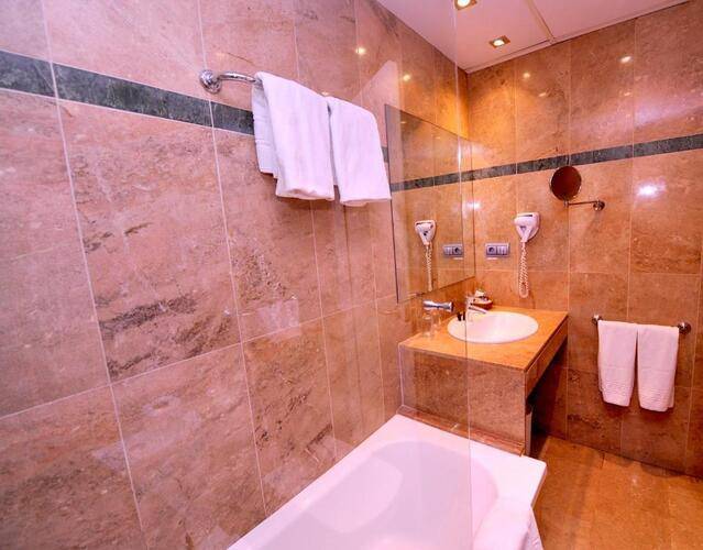 Glories Hotel — фото 35