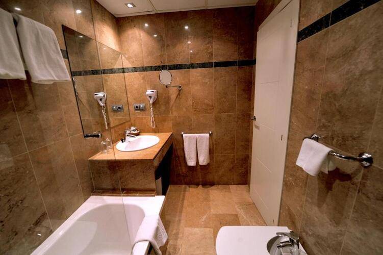 Glories Hotel — фото 11