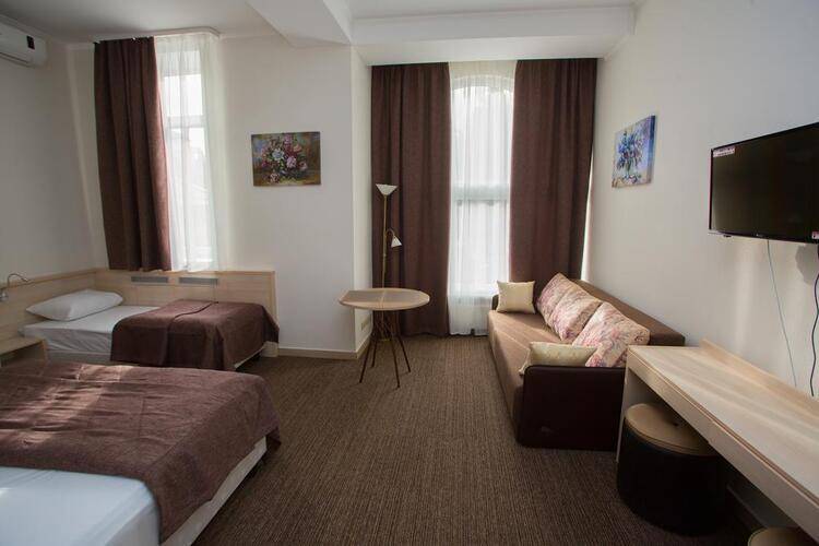 Atrium Kings Way Hotel
