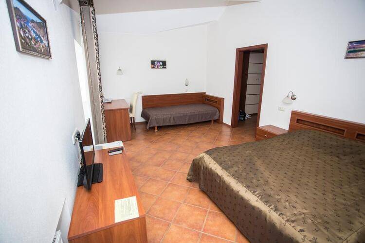 Atrium Kings Way Hotel