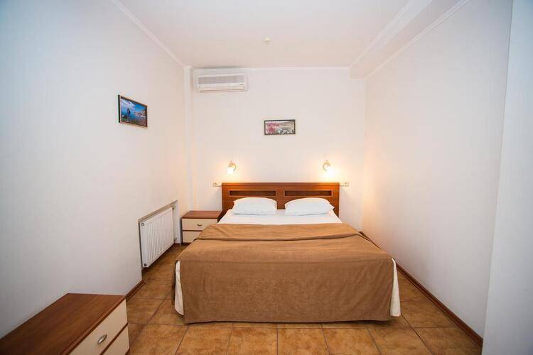 Atrium Kings Way Hotel