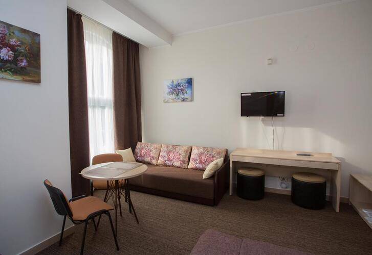 Atrium Kings Way Hotel