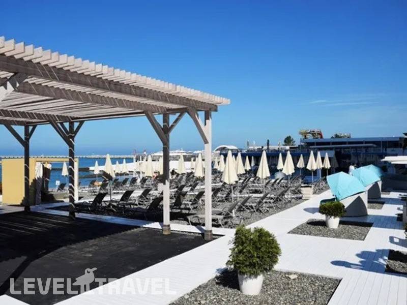 Фотография UPLAZA (Бывш. Бревис)