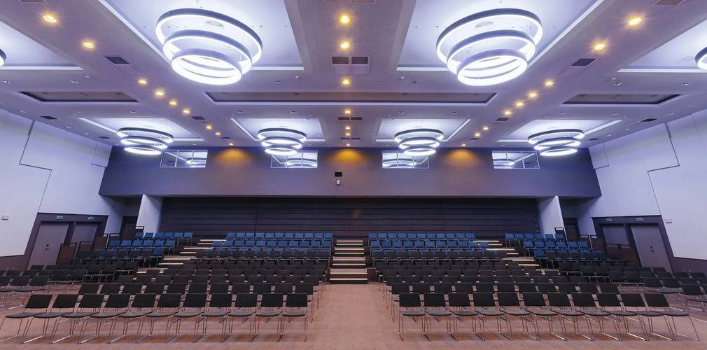 UPLAZA (Бывш. Бревис)