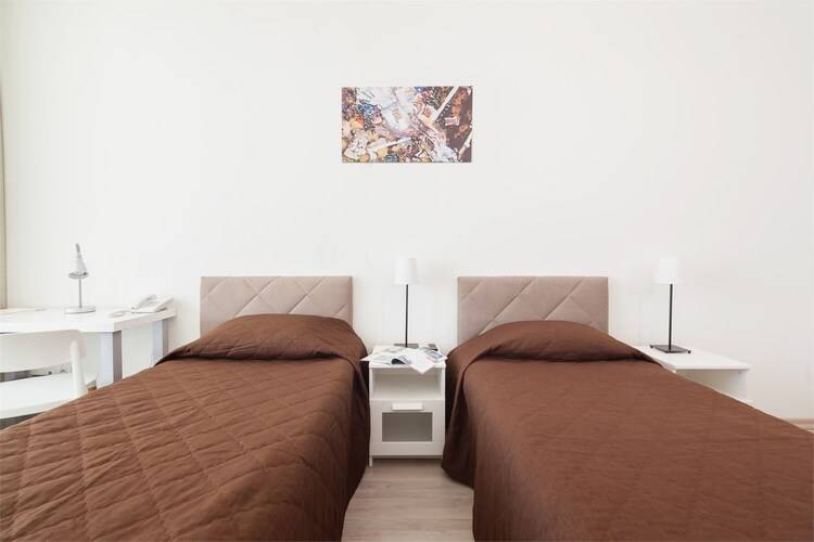 UPLAZA (Бывш. Бревис)