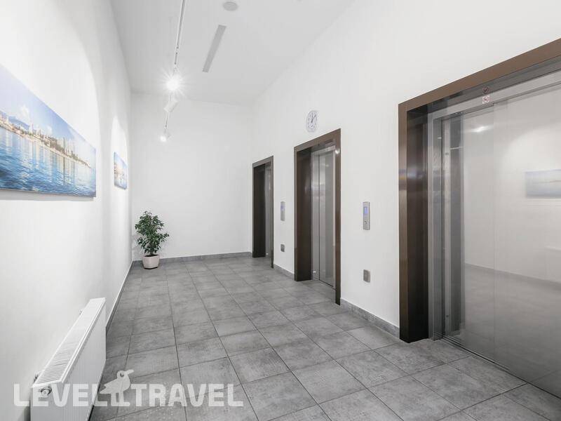 Фотография UPLAZA (Бывш. Бревис)