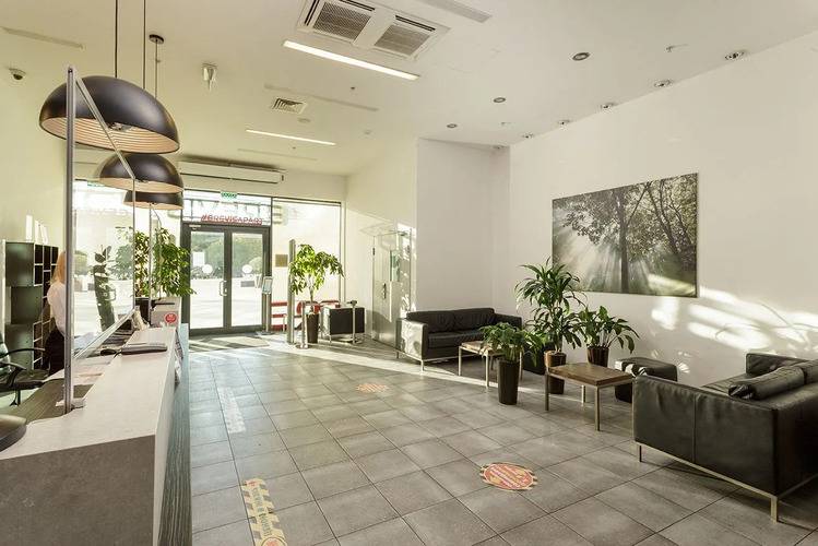 UPLAZA (Бывш. Бревис)