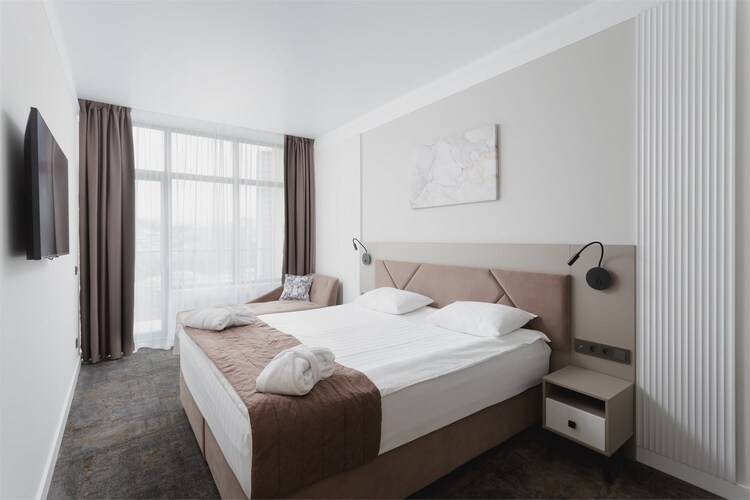 UPLAZA (Бывш. Бревис)