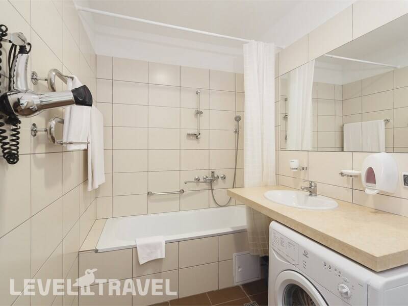 Фотография UPLAZA (Бывш. Бревис)