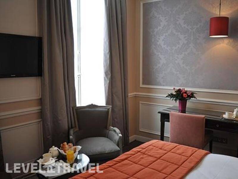 Фотография De Nemours Hotel