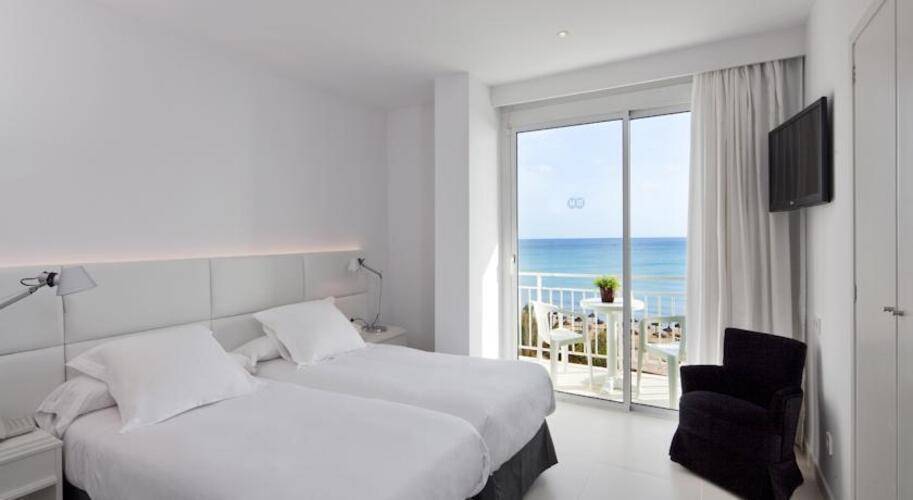 Hm Tropical Hotel