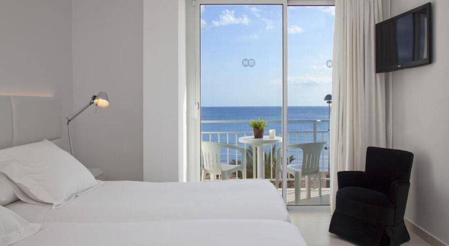 Hm Tropical Hotel